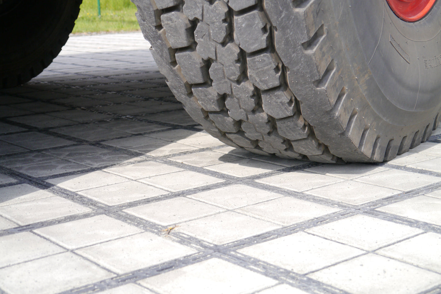 EcoGrid Bloxx With Concrete Inserts